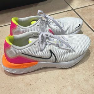 Nike renew